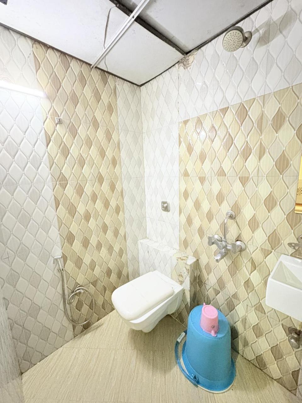 Hotel Kailash Park- Near International Airport مومباي المظهر الخارجي الصورة